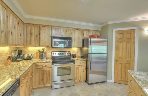 Warrior's Mark Condo | Luxury Condo steps away from Peak 9 chairlift/Main St. Best Breck has to offer!