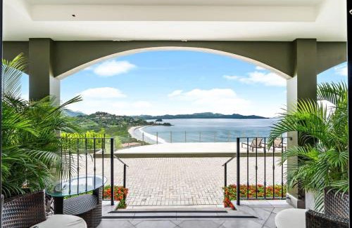 Playa Flamingo House | Luxury Condo with Panoramic Ocean Views, Sparkling Infinity Pool, and Modern Open-Concept Design