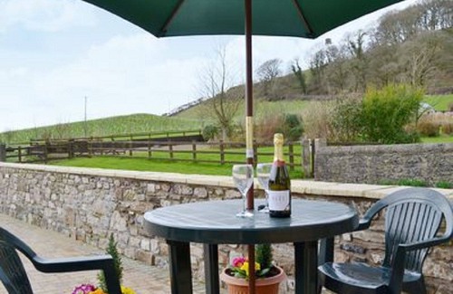 Carmarthen House | Luxury Converted Barn near Carmarthen, Pets welcome - sleeps 2