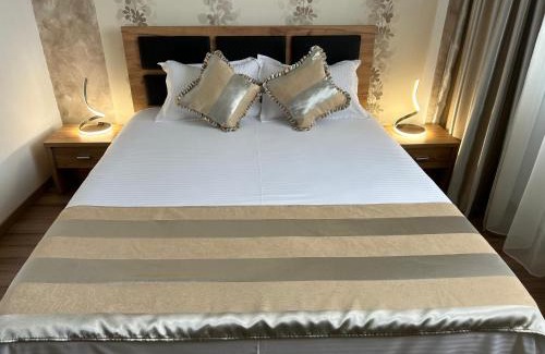 Sector 1 Apartment | Luxury & Cosy - Infinit Apartments