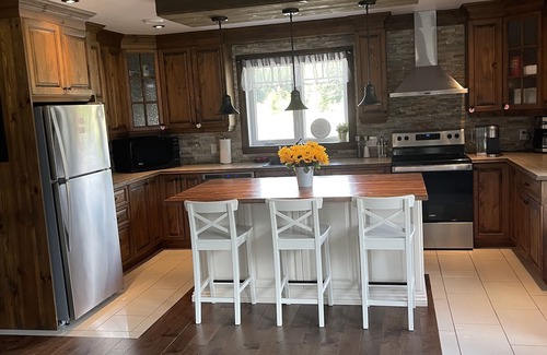 Saint Come Cottage | Luxury cottage for you and your family in Saint-Côme, Lanaudière, Quebec.