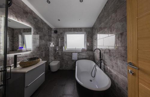 Achachork House | Luxury Cottage in Portree Hillside