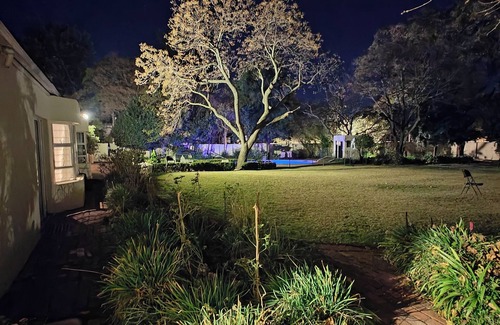 Greater Johannesburg Metropolitan Area Ski Chalet | Luxury Cottage into Nature in Sandton, peaceful place with full of nature