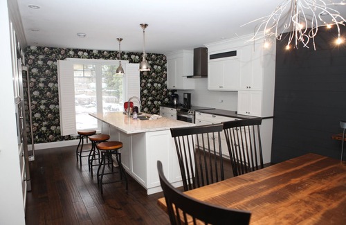 Bewdley House | Luxury Cottage on Rice Lake with Picturesque Views and year round activities.