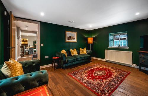 Conon Bridge House | Luxury Cottage with Mountain View’s