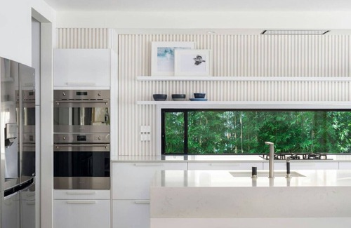 Nelson Bay House | Luxury Couples Escape - Vue One
