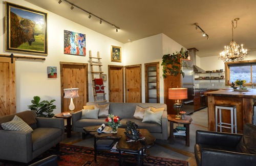 Victor House | Luxury, custom built home located at the base of the Teton Mountain range.