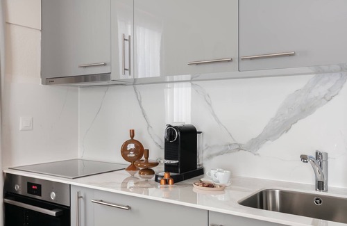 Davos Apartment | Luxury Davos Studio, Central, Near to Lifts