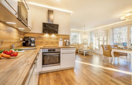 Zingst Apartment | Luxury apartment, 1st row directly on the beach. Sea view, fireplace and sauna.