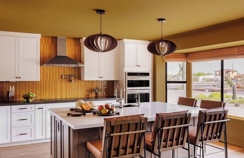 Paradise Valley Village House | Luxury Desert Homes | Expansive Backyards