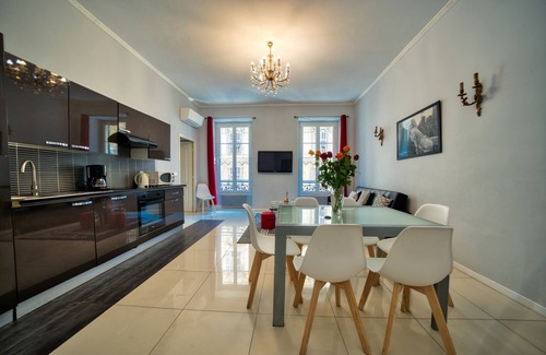 Centre Ville-Gare Apartment | Luxury Designer Flat In The Heart Of Nice
