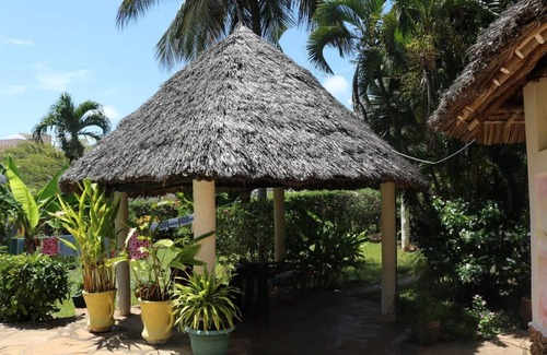 Diani Beach House | Luxury Diani Beach Villa with pool & chef