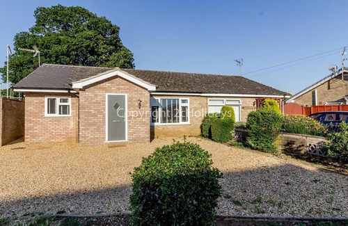 Snettisham Cottage | Luxury dog friendly Holiday Cottage in Snettisham. North Norfolk ref 99043G