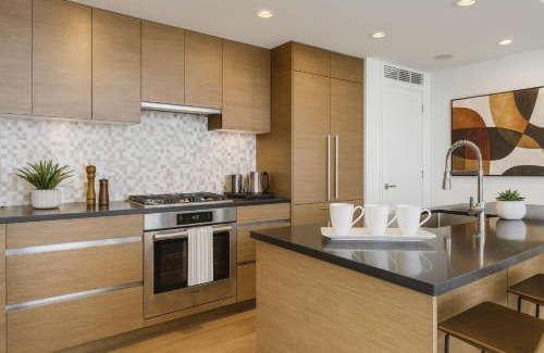 Central Apartment | Luxury Downtown Escape 2 Bedrooms on Granville