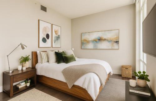 Central Apartment | Luxury Downtown Escape 2 Bedrooms on Granville