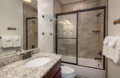 Moab Apartment | Luxury Downtown Rental - La Dolce Vita Villas #6
