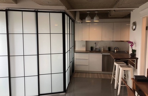 Gastown Condo | Luxury Downtown Vancouver Condo in Trendy Gastown, w/Private South-facing Deck