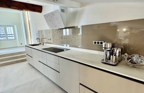 Antibes City Centre Apartment | Luxury duplex in the heart of Old Antibes