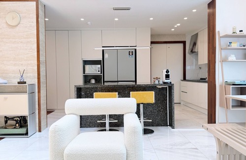 Mapo Apartment | Luxury Duplex Penthouse 1min from Hongdae Station｜Designer Interior & Comfort