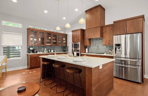 Holly House | Luxury East Austin near Downtown w/Heated POOL