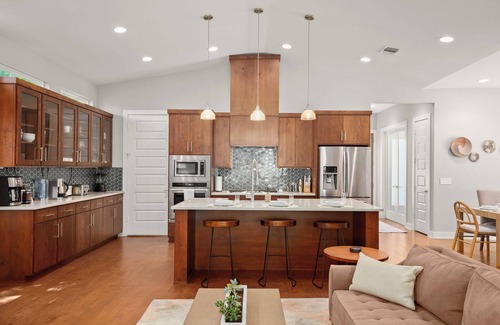 Holly House | Luxury East Austin near Downtown w/Heated POOL
