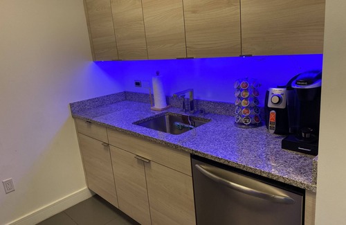Hunters Point Apartment | Luxury Entire Studio Minutes From Time Square!