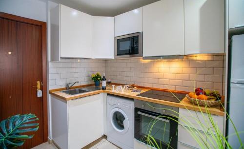 Fuengirola Apartment | Luxury Executive Stay - Fuengirola Center