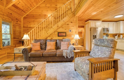 Ellijay Cabin | Luxury Fall Cabin Creekside + Game Room