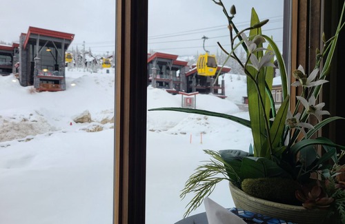 Big White Ski Resort Condo | Luxury family friendly condo with private hot tub and ski in/out to green run