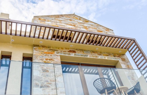 Skiathos Town Villa | Luxury Family Greek Villa- 10 mins from the beach
