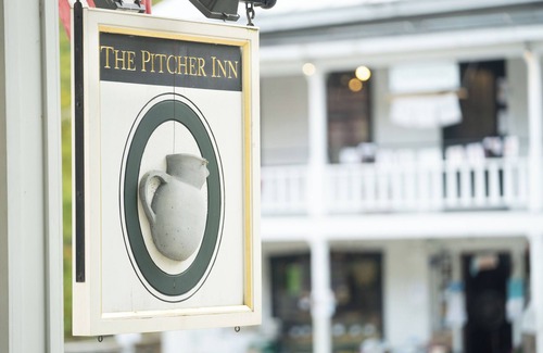 Warren Hotel | Luxury family suite and you can bring the dog!