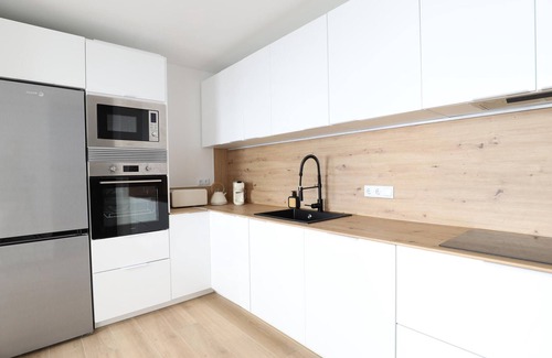 Sagunto Cottage | Luxury Fisherman’s House: 3BR, Modern Amenities, Near Puerto de Sagunto Beach