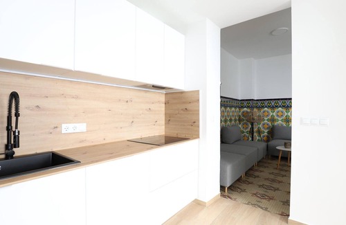 Sagunto Cottage | Luxury Fisherman’s House: 3BR, Modern Amenities, Near Puerto de Sagunto Beach