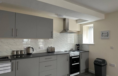 Ipswich Apartment | Luxury Flat w/Free Parking , Hospital and Bus Routes