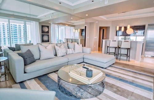 Barrier Island Condo | Luxury Fort Lauderdale Beach Resort
