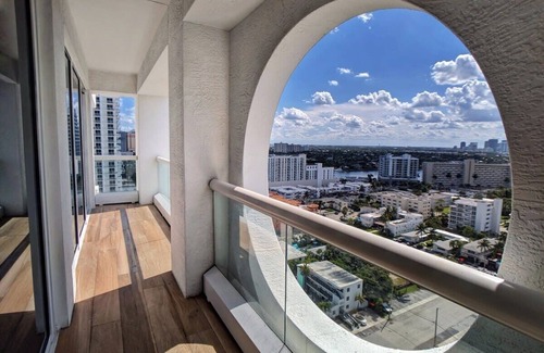Barrier Island Condo | Luxury Fort Lauderdale Beach Resort