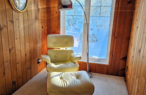 Lac-Superieur Cottage | Luxury four bedroom family retreat with private lake, 4km of trails, on 37 acres