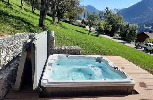 La Chapelle-d'Abondance Ski Chalet | Luxury rennovated farmhouse with stunning views and hottub