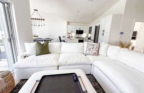 Boynton Beach House | Luxury Fully Renovated 2BR/2BA Home in Boynton Beach
