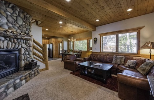 Park City House | Luxury Getaway- Close to Skiing- 2 King beds!