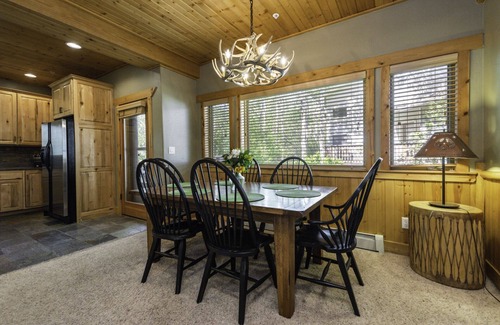 Park City House | Luxury Getaway- Close to Skiing- 2 King beds!