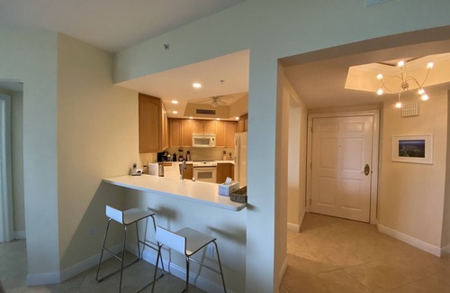 Hammock Bay Condo | Luxury Golf Condo Minutes to Marco Island! Marriott membership available