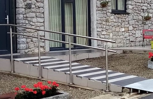 Xhignesse Apartment | Luxury group accommodation Accessible to 2 people with reduced mobility