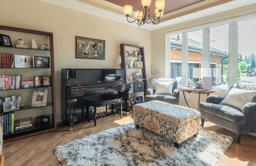 Division No. 11 House | Luxury Haven in Alberta!