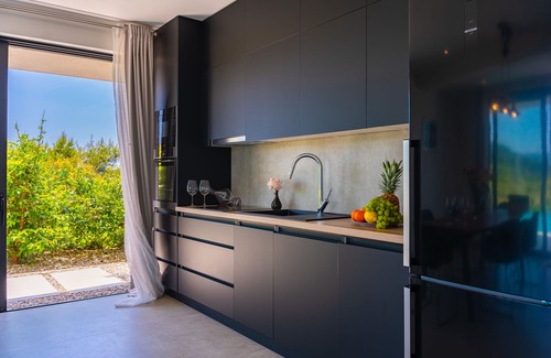 Lumbarda Apartment | Luxury Hidden Oasis - Greca with Chefs lunch seven or more nights