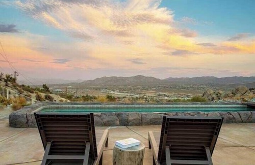 Yucca Valley House | Luxury Hilltop 3BR JT Home w/Pool and Pool Table