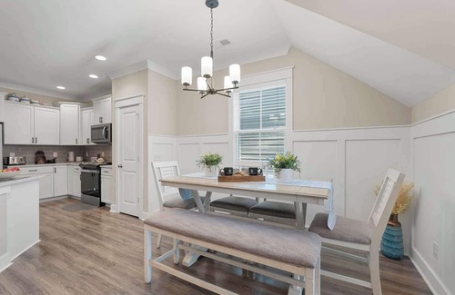 Spanish Wells House | Luxury Hilton Head Villa Getaway 4BR 3 Full BA 1 Half BA Beach Essentials Includ