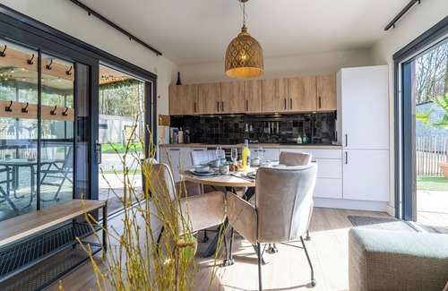 Zutendaal House | Luxury holiday home in the woods for 4 people