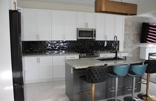 Brampton House | Luxury, Home away from Home.