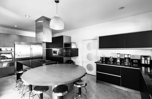 Sumiya House | Luxury home in Cuernavaca with pool, jacuzzi, steam room and pickleball court